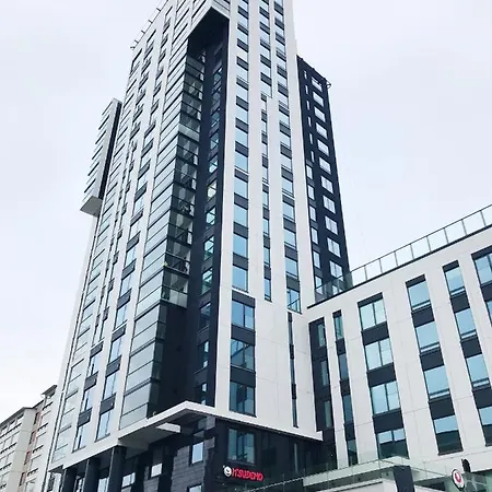 Newly Built 1br With Balcony Next To Railway Station & Downtown Apartmán *