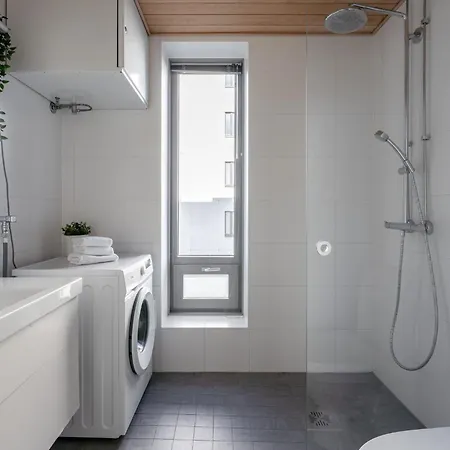 Newly Built 1br With Balcony Next To Railway Station & Downtown * タンペレ