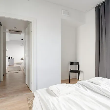 アパート Newly Built 1br With Balcony Next To Railway Station & Downtown *