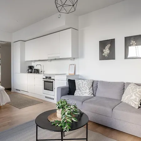 Newly Built 1br With Balcony Next To Railway Station & Downtown - Hosted By 2ndhomes *